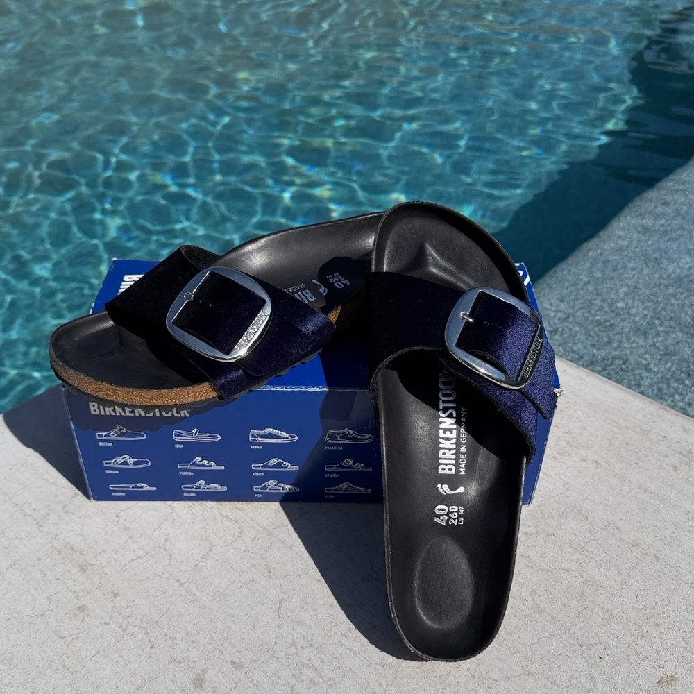 BIRKENSTOCK MADRID BIG BUCKLE SANDAL IN VELVET MIDNIGHT  Size 40 - Picture 2 of 14